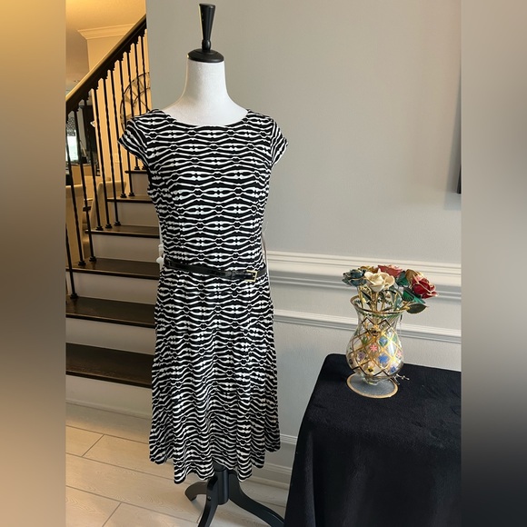 Hand Klein dress with waist belt new with tags - Picture 1 of 1